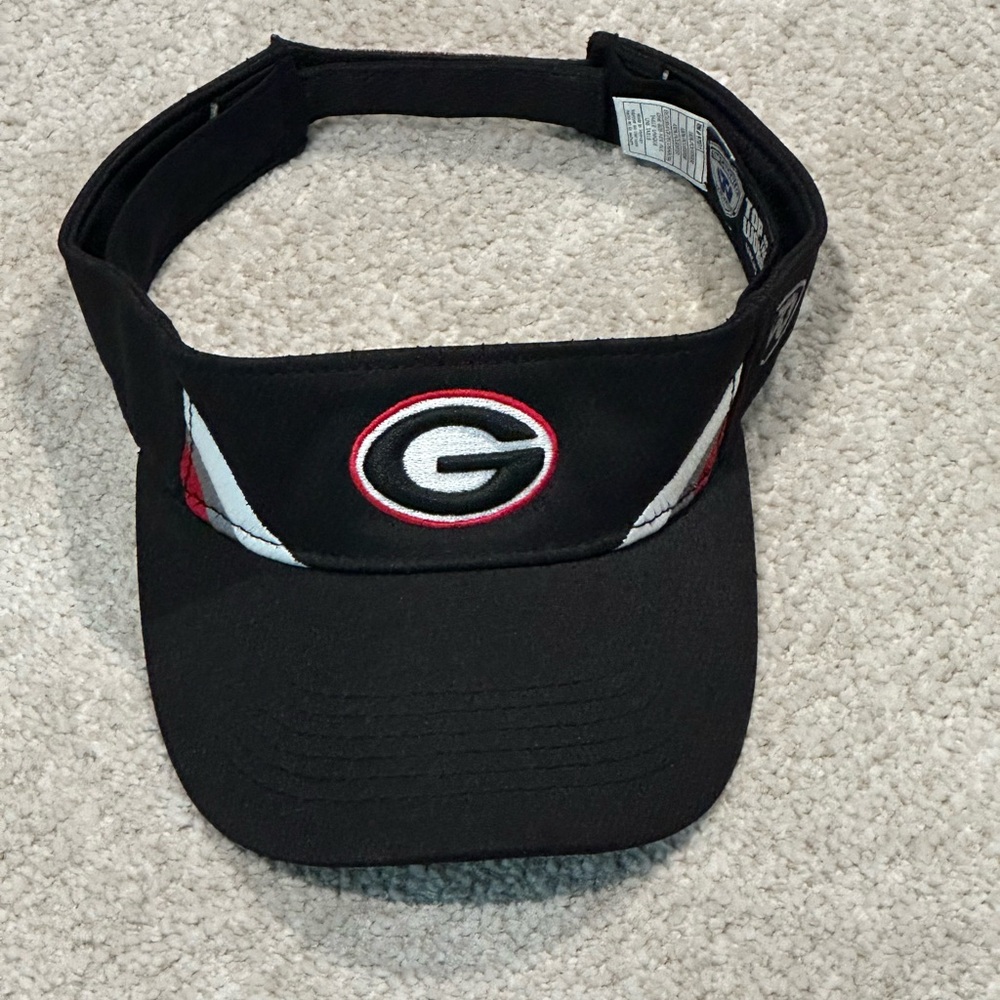 NEW! Top of the World Black Visor with Georgia Bulldawg logo. UGA
